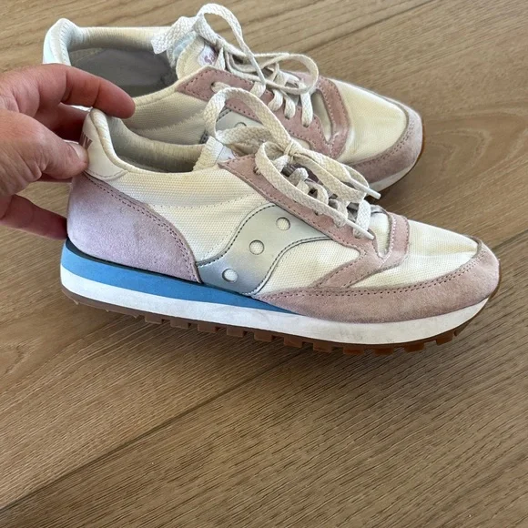 Saucony Jazz Blush and Cream and Blue Running Shoes size 8 women’s - Picture 4 of 5